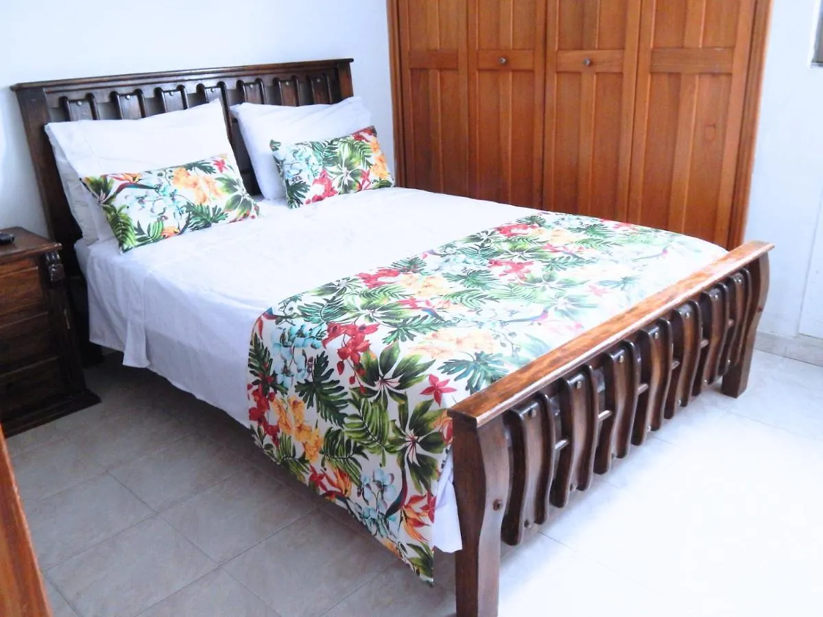 Apartamento Rodadero Los Laureles Con Vista Al Mar Y A La Bahia Santa Marta  0*, Santa Marta (Magdalena)