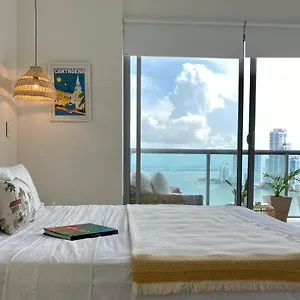 https://ocean-view-15th-floor-modern-condo-luxury-building.cartagena-hotels.org